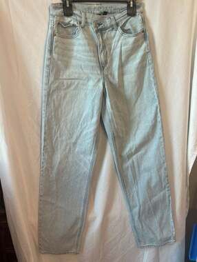 American Eagle Highest Rise Baggy Straight Light Wash Jeans Size 6 Regular